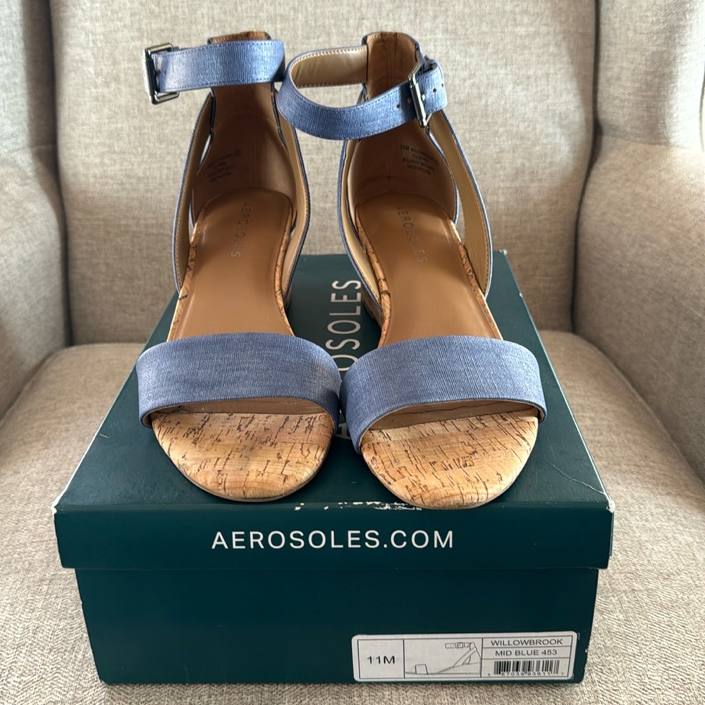 Aerosols blue ankle platform sandals shoes size 11 2-1/4” cork heel. Like new